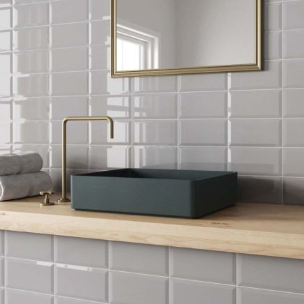 Metro Light Grey Ceramic Brick Tile (200x100mm) | Go Tiles